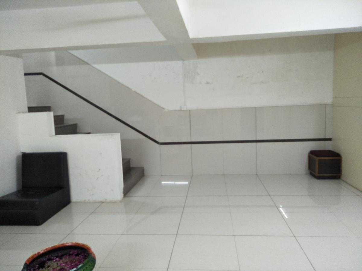 Night Halt Dormitory Ahmedabad Exterior photo