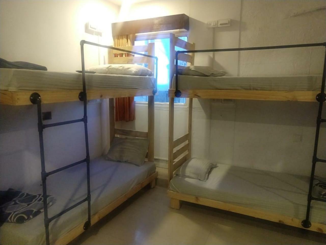 Night Halt Dormitory Ahmedabad Exterior photo